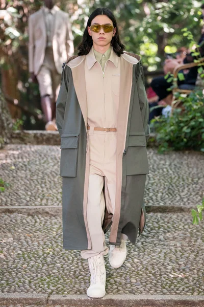 Look 8
